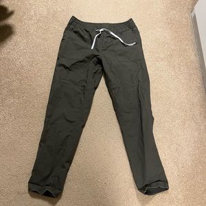 Vuori Vintage ripstop pants size small